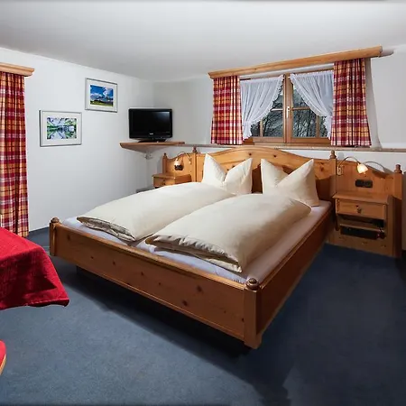 Lugeck 3*